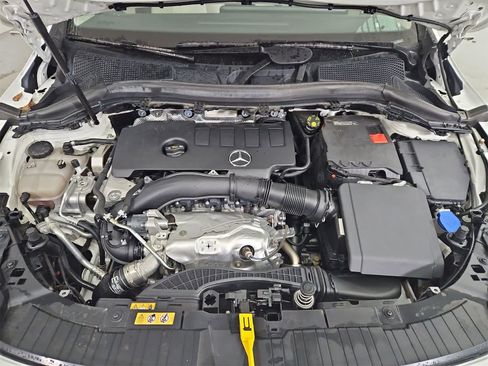 Used 2022 Mercedes-Benz GLA 250 4MATIC image 14