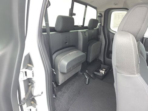 Used 2024 Nissan Frontier SV w/ SV Convenience Package AWD/4WD image 45