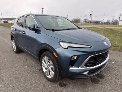 Used 2024 Buick Encore GX Preferred w/ Comfort Package image 7