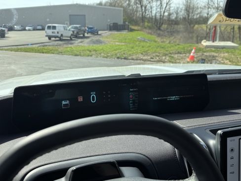 New 2026 Ford Expedition Max Platinum image 17