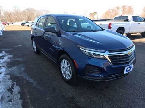 Used 2022 Chevrolet Equinox LS image 5