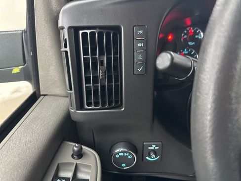 Used 2024 Chevrolet Express 2500 Work Van w/ Driver Convenience Package image 33