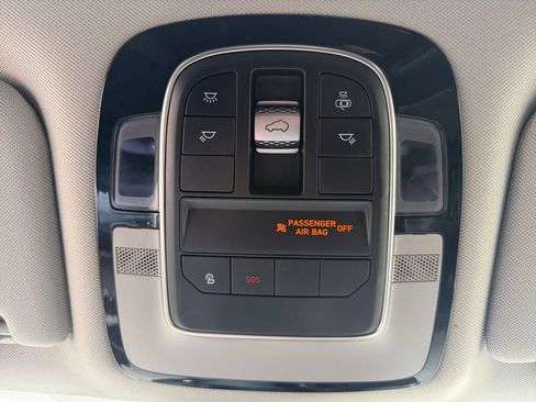 Used 2021 Hyundai Santa Fe SEL w/ Convenience + Premium Package AWD/4WD image 20