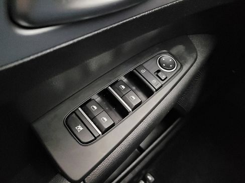 Used 2023 Kia Forte LXS image 27