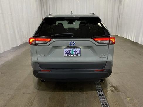 Certified 2020 Toyota RAV4 XLE w/ XLE Grade Weather Package image 5