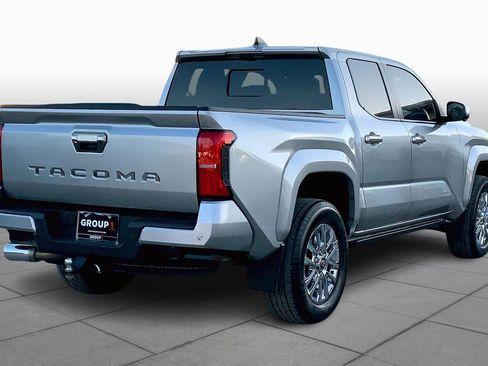 Used 2025 Toyota Tacoma Limited image 12