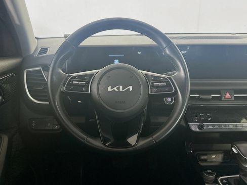 Used 2025 Kia Seltos S FWD image 18