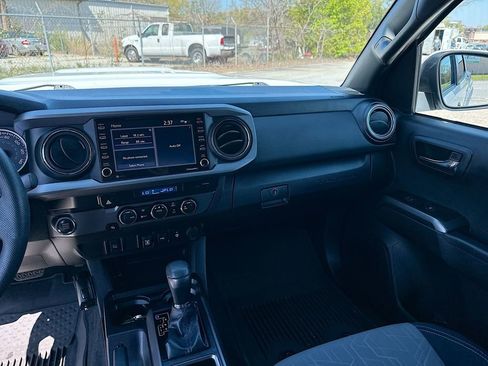 Used 2023 Toyota Tacoma TRD Sport image 20