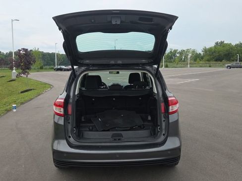 Used 2017 Ford C-MAX SE w/ Equipment Group 201A FWD image 10