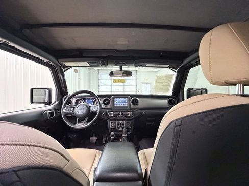 Used 2021 Jeep Gladiator Sport AWD/4WD image 25