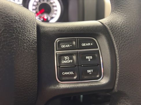 Used 2018 RAM 1500 Classic SLT image 18