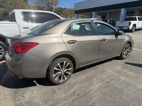 Used 2018 Toyota Corolla XSE image 5