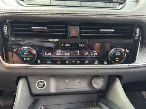 Used 2021 Nissan Rogue SL FWD image 26