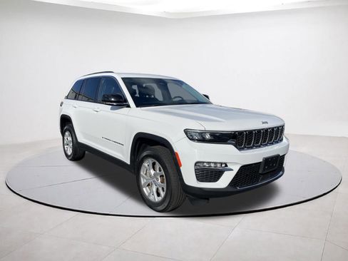 Certified 2023 Jeep Grand Cherokee Limited image 1