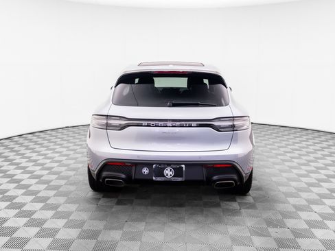 Certified 2026 Porsche Macan AWD/4WD image 10