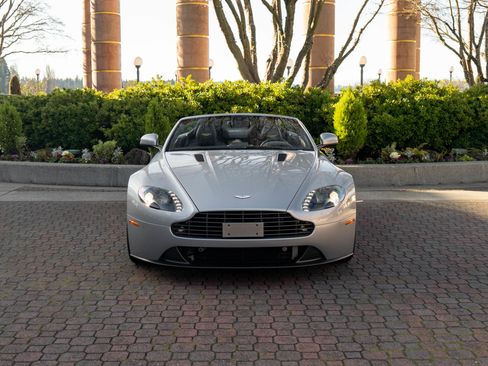 Used 2015 Aston Martin V8 Vantage GT image 10