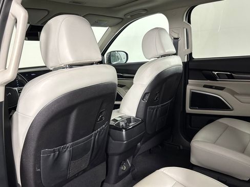 Certified 2024 Kia Telluride S w/ S Sunroof Package image 30