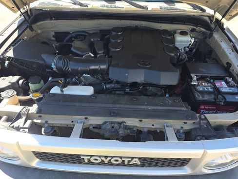 Used 2014 Toyota FJ Cruiser 4WD w/ Convenience Package image 8