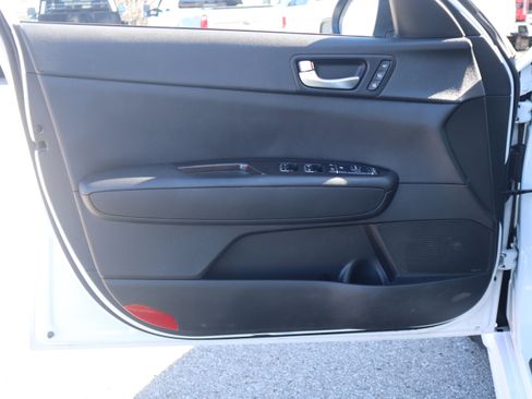 Used 2018 Kia Optima EX w/ Premium Package image 24