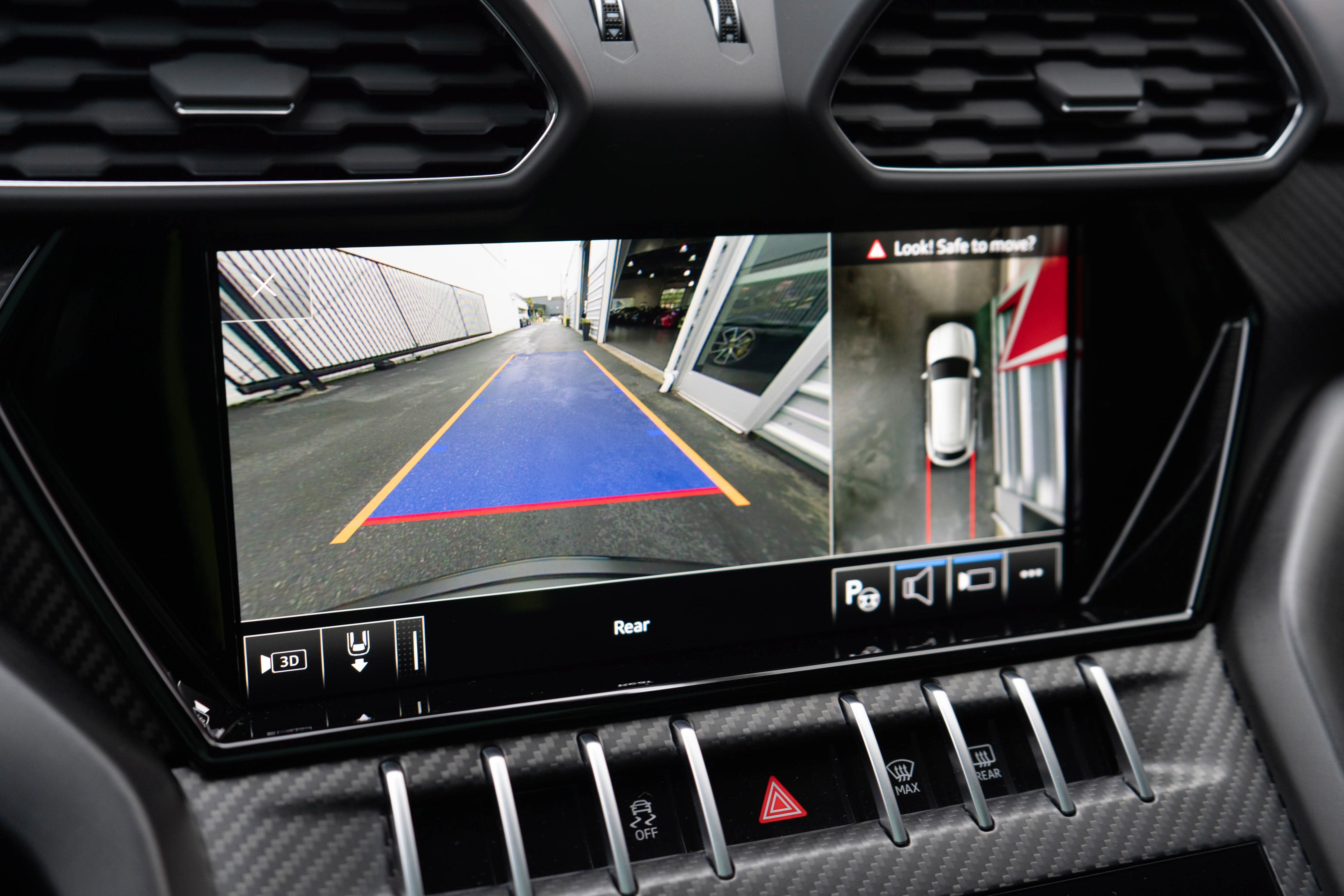 Used 2021 Lamborghini Urus AWD/4WD image 28