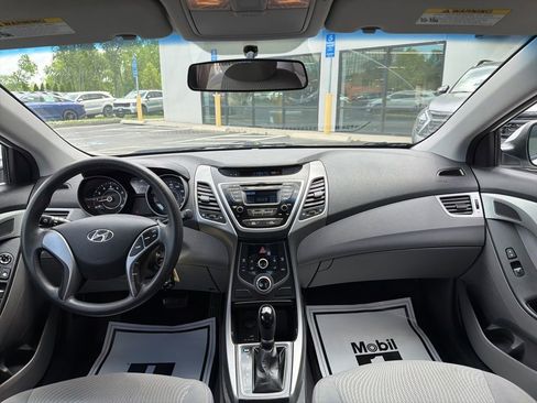 Used 2016 Hyundai Elantra SE FWD image 19