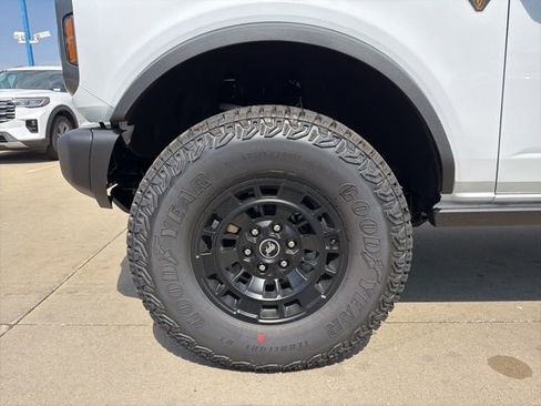 New 2026 Ford Bronco Badlands AWD/4WD image 11