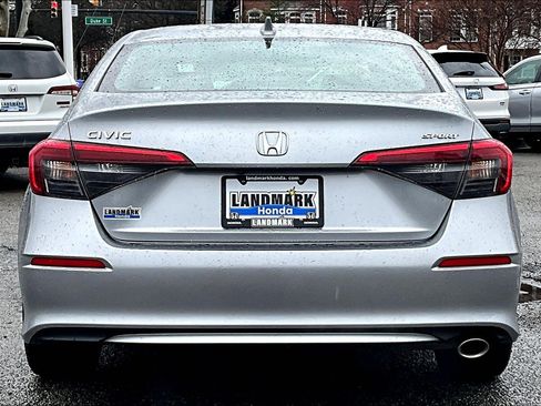 Used 2023 Honda Civic Sport image 4