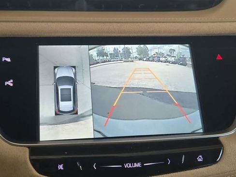 Used 2017 Cadillac XT5 Platinum w/ Driver Assist Package image 10