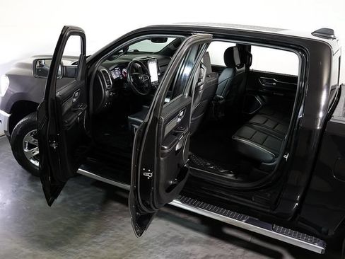 Used 2023 RAM 1500 Laramie AWD/4WD image 5