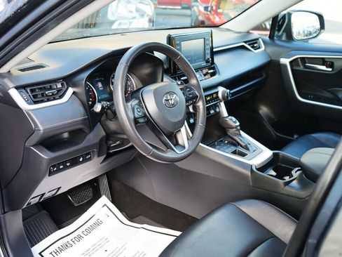 Used 2021 Toyota RAV4 XLE Premium image 10