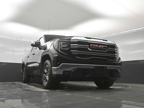Used 2025 GMC Sierra 1500 SLT AWD/4WD image 33