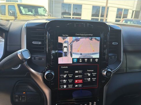 Used 2019 RAM 2500 Laramie w/ Night Edition image 12