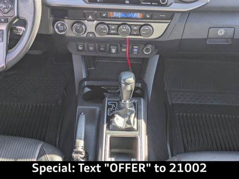 Used 2020 Toyota Tacoma TRD Off-Road image 17