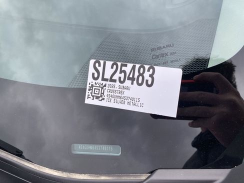 Certified 2025 Subaru Crosstrek 2.5i Limited w/ Crosstrek Mirror Package image 10