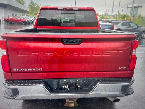 Used 2023 Chevrolet Silverado 2500 LTZ w/ LTZ Convenience Package AWD/4WD image 4