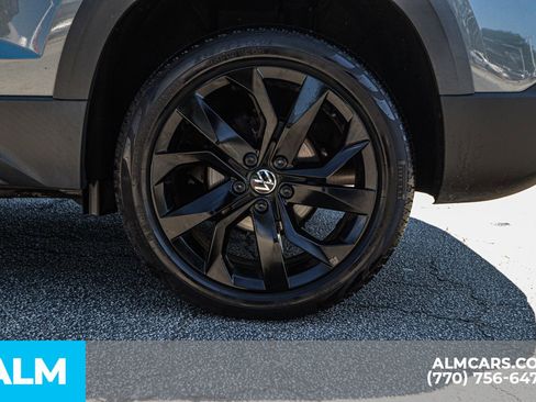 Used 2022 Volkswagen Taos SE image 14