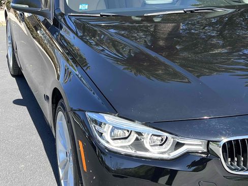 Used 2018 BMW 320i Sedan image 50
