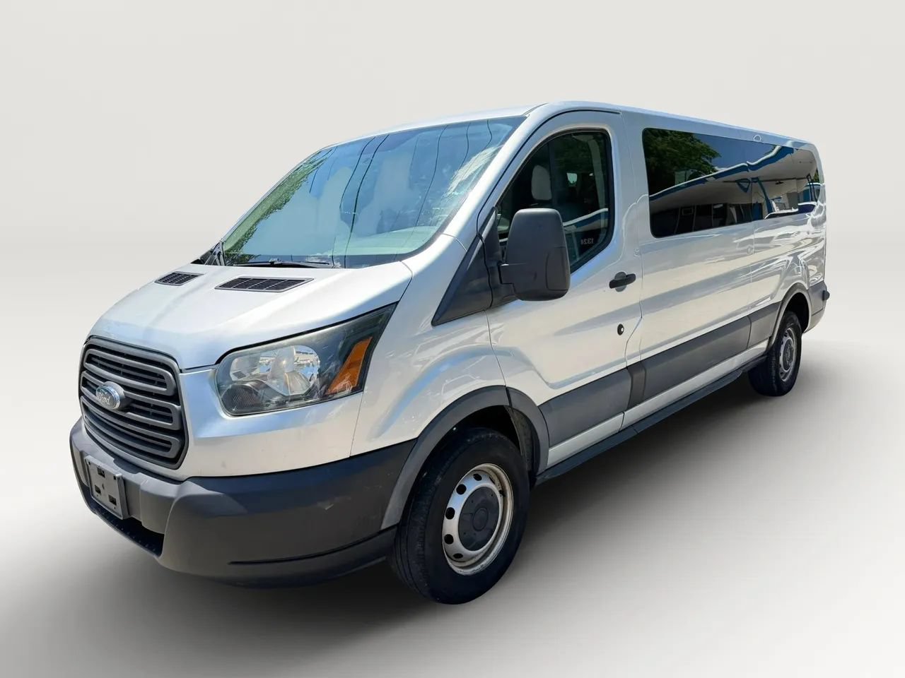 Used 2015 Ford Transit 350 XL RWD image 7