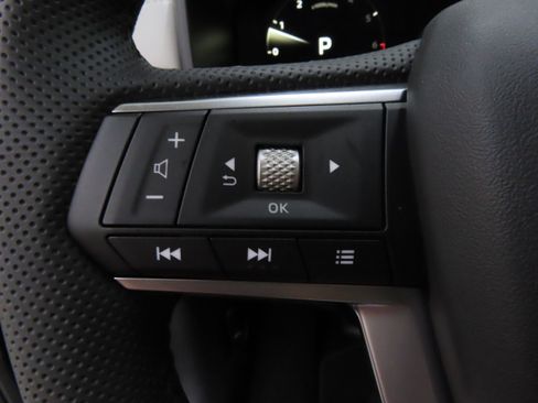 New 2025 Mitsubishi Outlander SE image 12