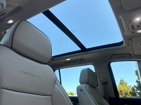 Used 2022 GMC Yukon XL Denali w/ Max Trailering Package AWD/4WD image 17