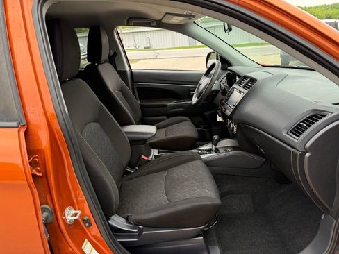 Used 2020 Mitsubishi Outlander Sport SE AWD/4WD image 38