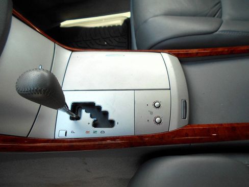 Used 2006 Toyota Avalon XLS FWD image 14