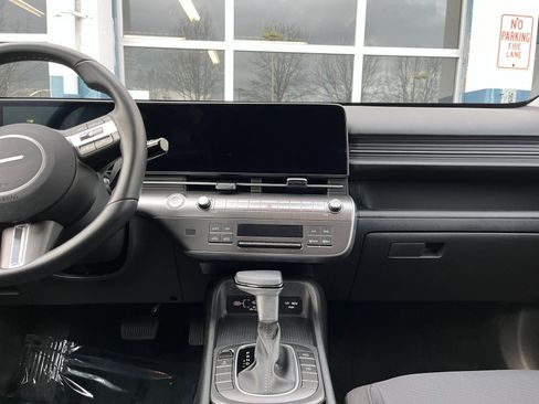 Used 2025 Hyundai Kona SEL image 22