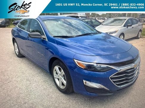 Used 2023 Chevrolet Malibu LS FWD image 1