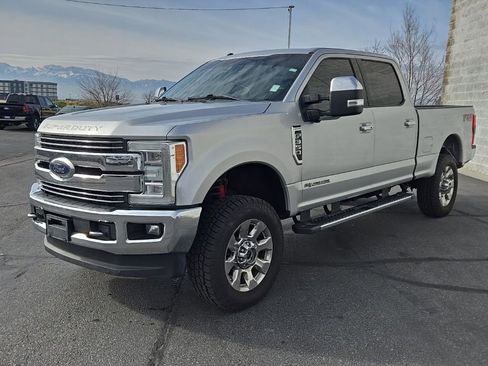 Used 2017 Ford F350 Lariat w/ Lariat Ultimate Package image 9