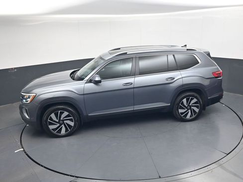 Used 2024 Volkswagen Atlas SEL AWD/4WD image 25