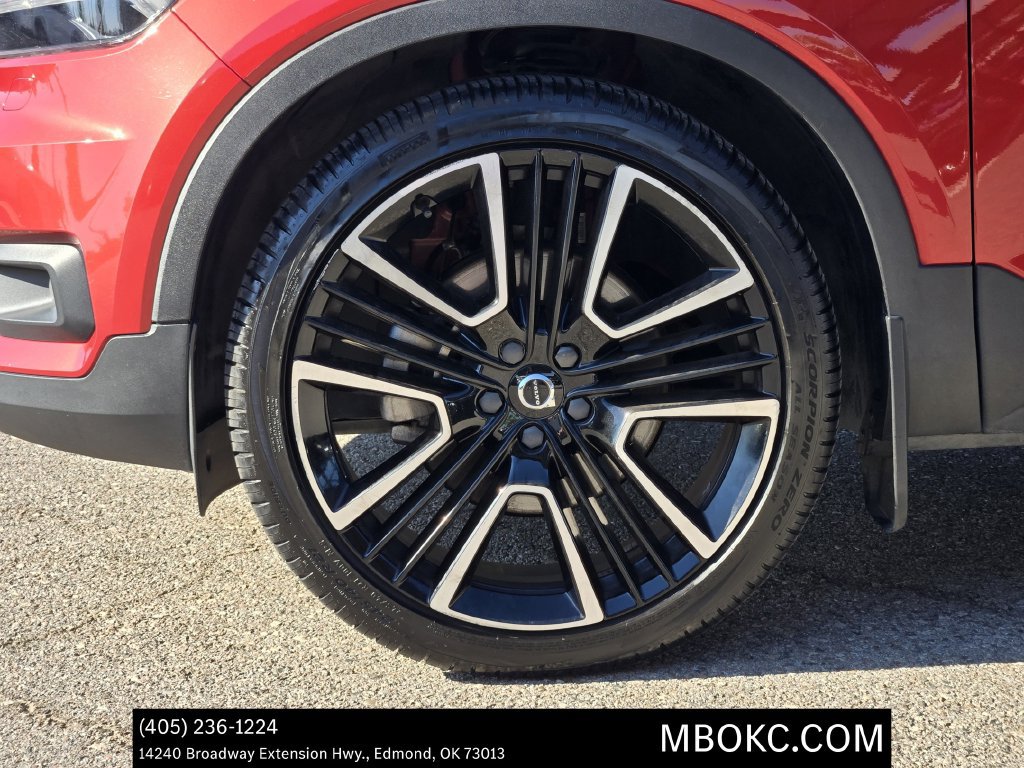 Used 2021 Volvo XC40 T5 R-Design w/ Advanced Package AWD/4WD image 10