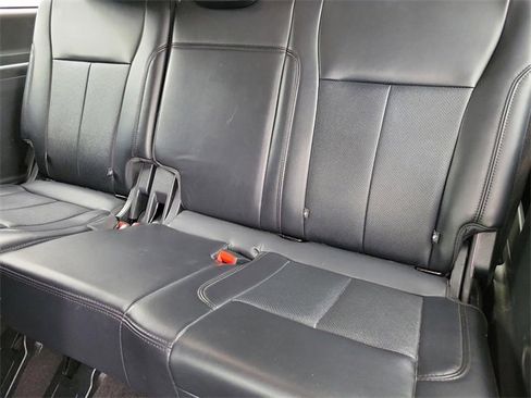 Used 2024 Ford Expedition Max XLT image 16