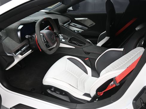 Used 2023 Chevrolet Corvette Stingray Premium Cpe w/ Z51 Performance Package RWD image 13