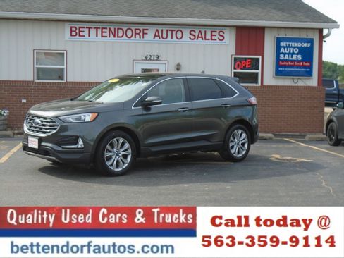 Used 2019 Ford Edge Titanium w/ Cold Weather Package FWD image 2